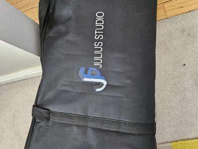 Julius studio photography continuous lighting kit and carry bag