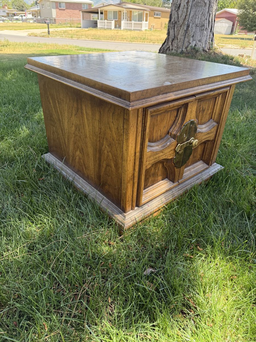Main image 3