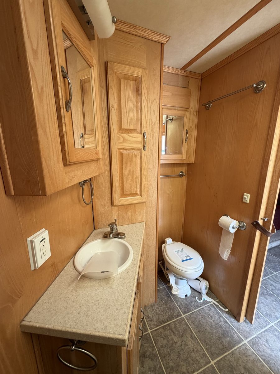 Main image 8