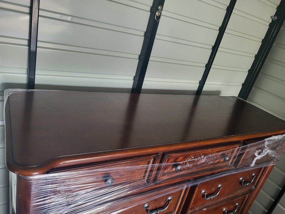 Main image 7