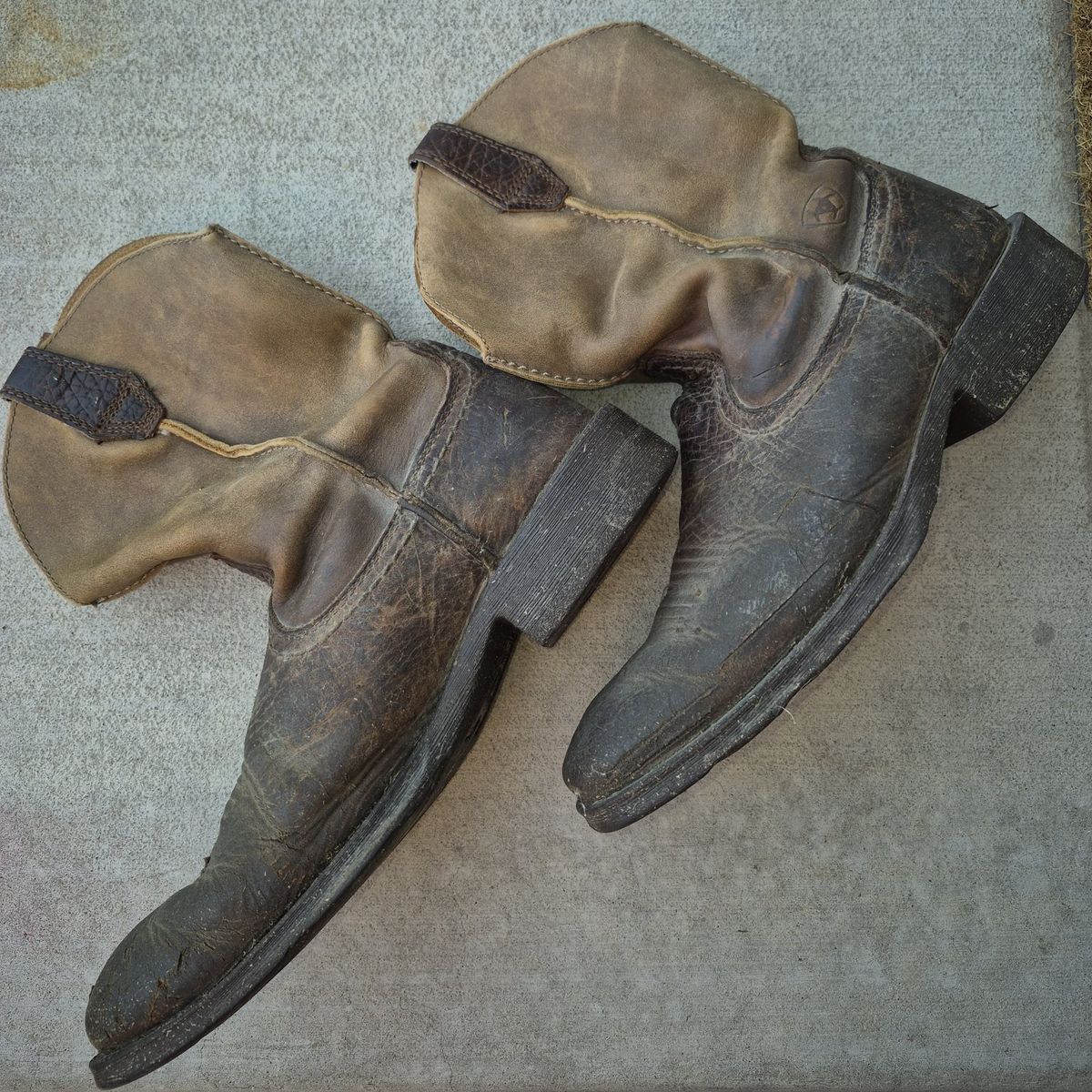 Ariat 9.5 D Men's Rambler Western Leather Boots