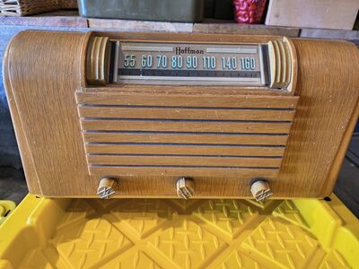 Hoffman Tabletop Radio model A300