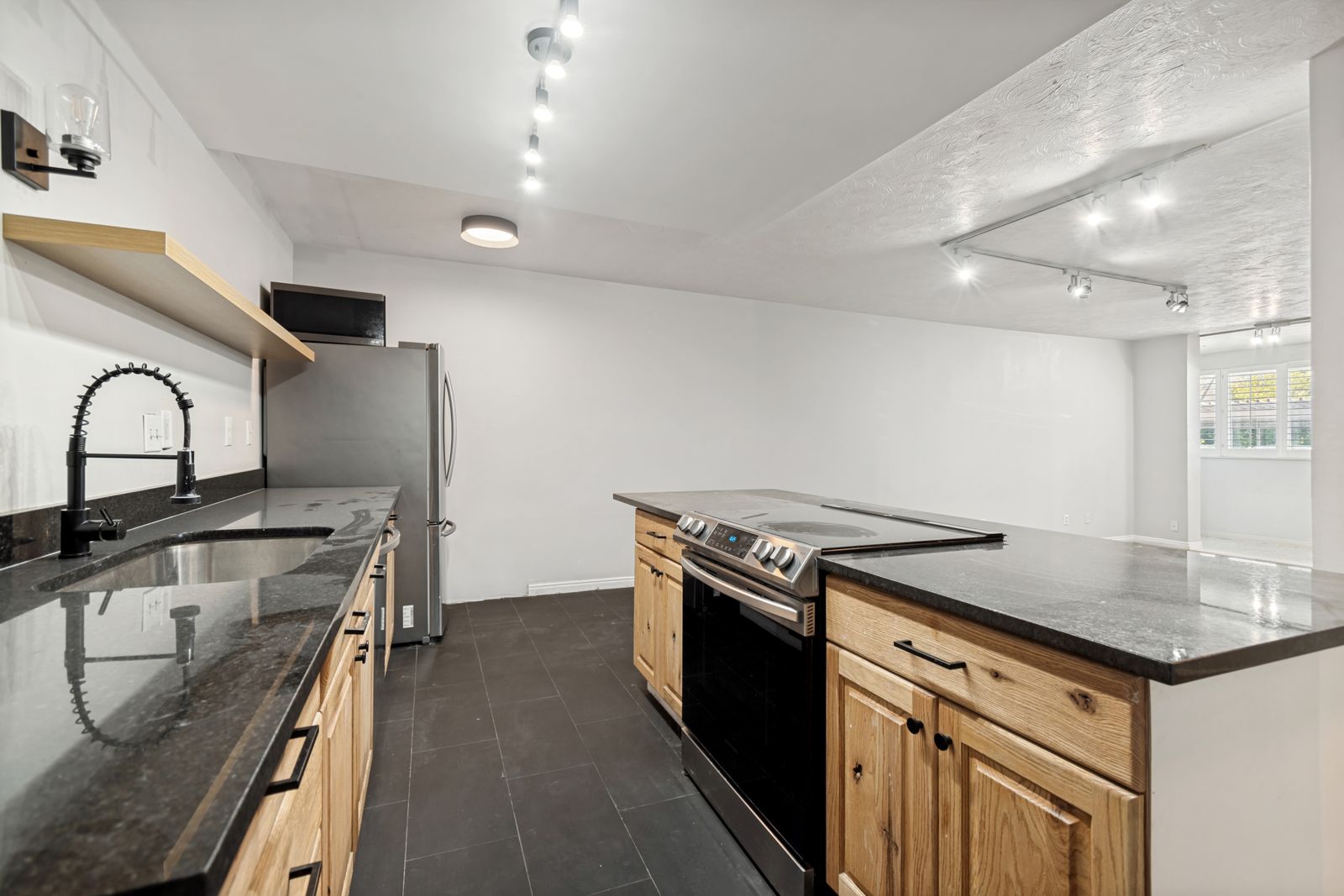 87 W 300 N #206, SLC, UT 84103