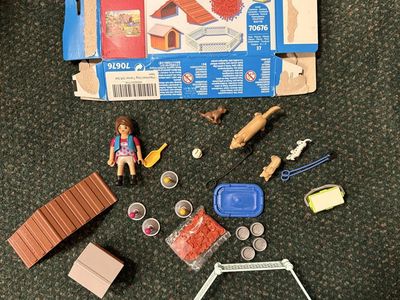 Playmobil 70676 City Life Dog Trainer Gift Set