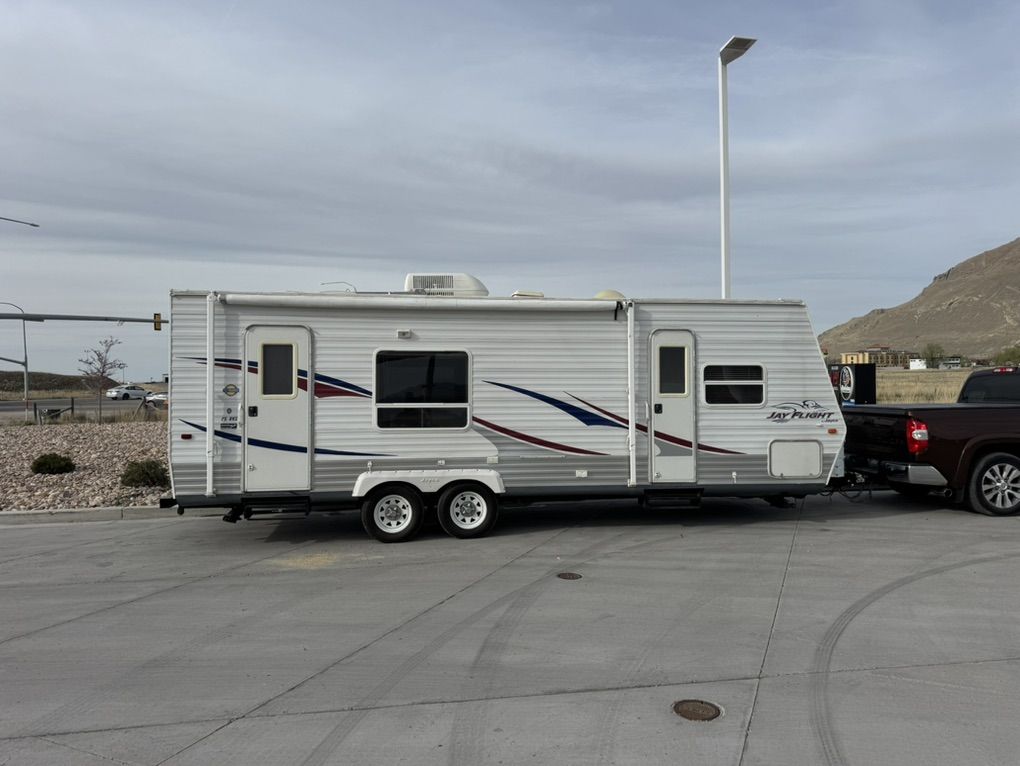 Mint Jayco Jayflight 4 Season 25RKS Slide Out