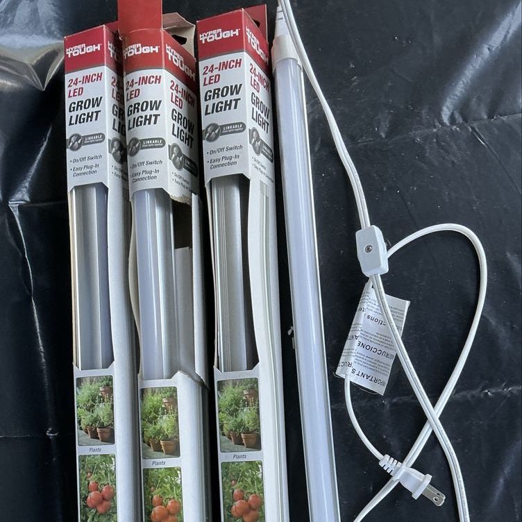 Hyper Tough 24-inch LED Grow Light, Red/Blue Spectrum, Linkable, On/Off Switch -(Qty 4)