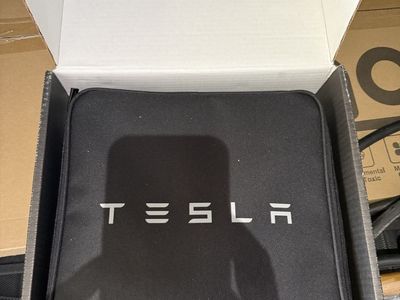 New Tesla Gen 3 Mobile Connector Bundle with NEMA 5-15 & 14-50 Adapter in Carrying Case