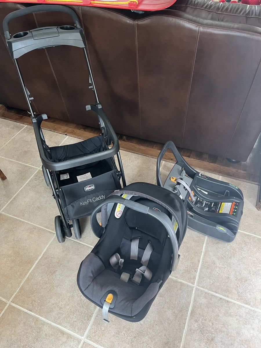 Baby car seat set. Chicco keyfit 35 car seat, base and keyfit caddy stroller exp: Jan2030