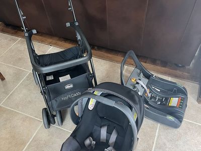Baby car seat set. Chicco keyfit 35 car seat, base and keyfit caddy stroller exp: Jan2030
