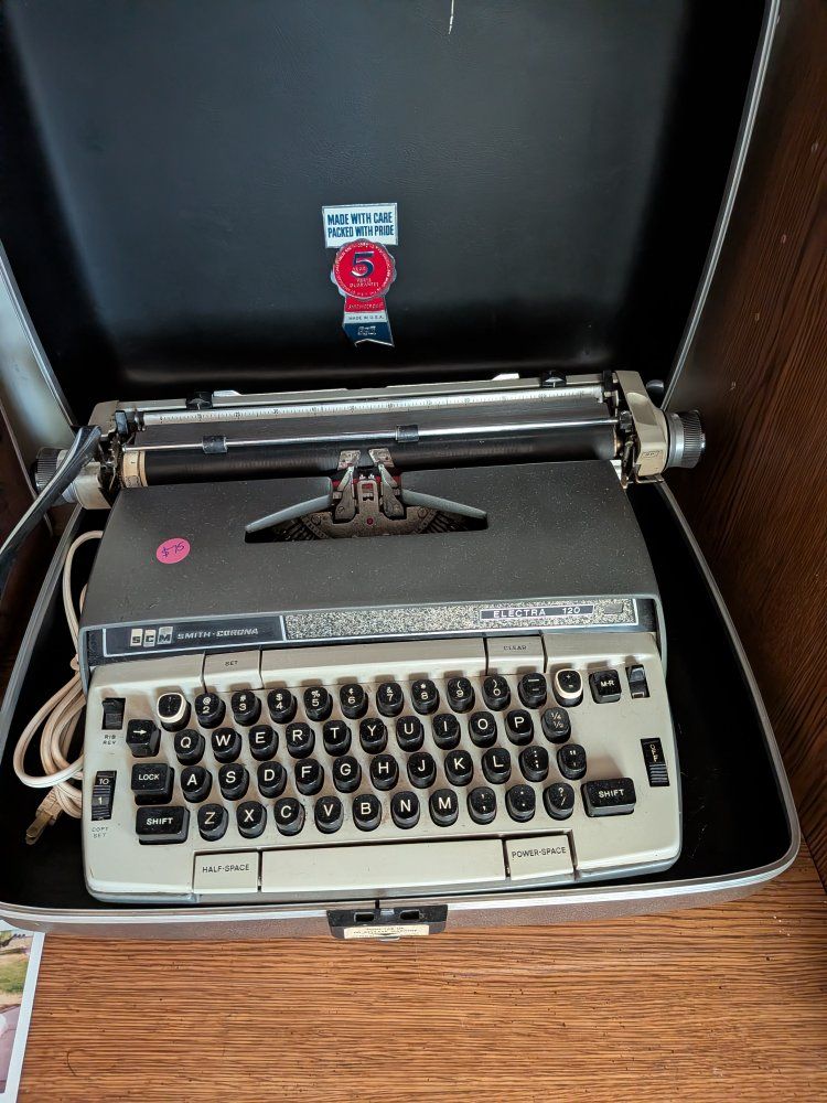 Vintage Smith-Corona Electra 120 Electric Typewriter with Case - Fully Functional