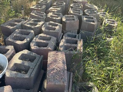 Stackable Concrete Retaining Wall Blocks