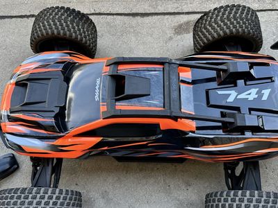 Great Condition Traxxas XRT 1/5 8S Scale Truggy
