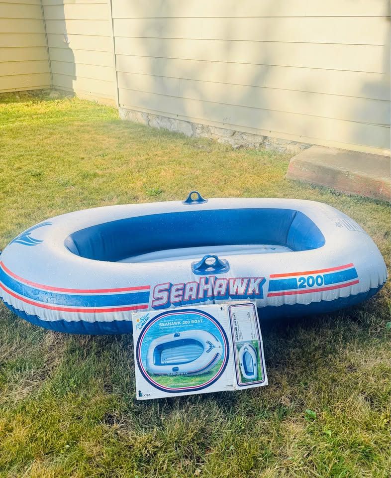 Vintage 1994 Intex “The Wet Set” Seahawk 200 Inflatable Boat