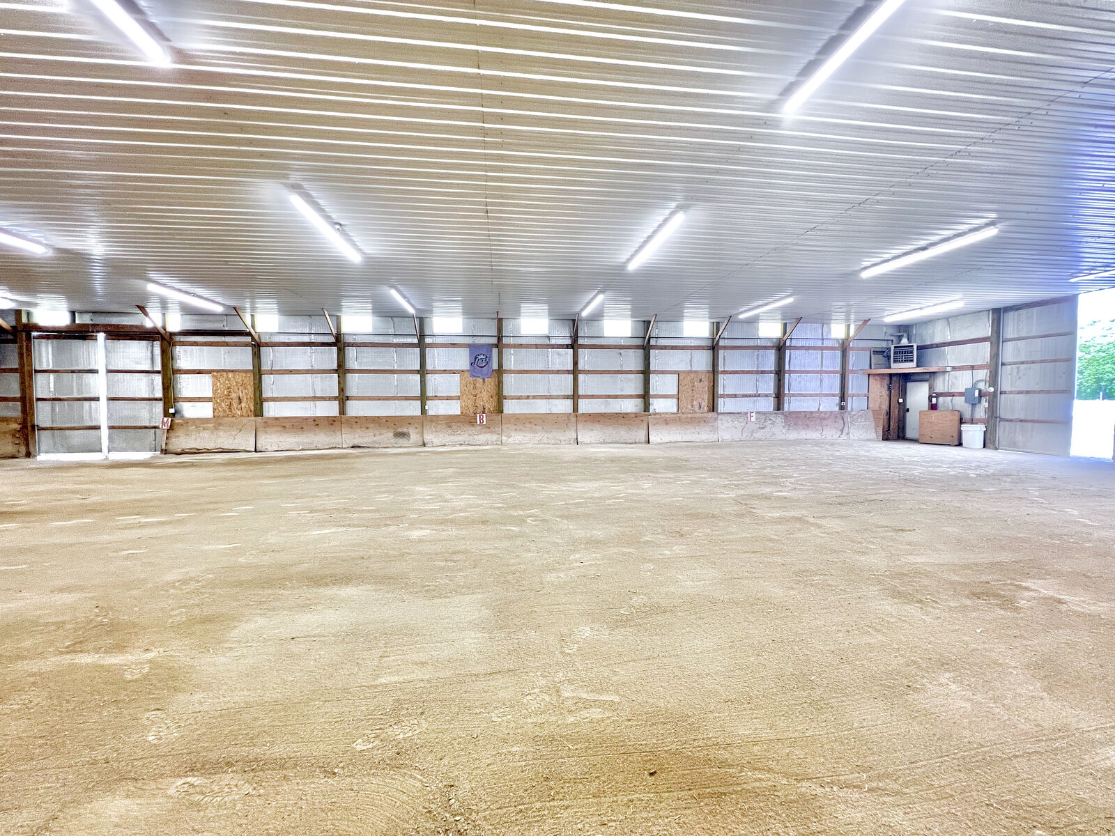 Indoor Insulated RV - 5th Wheel - Motorhome Storage