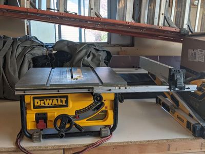 DeWalt table saw 10"