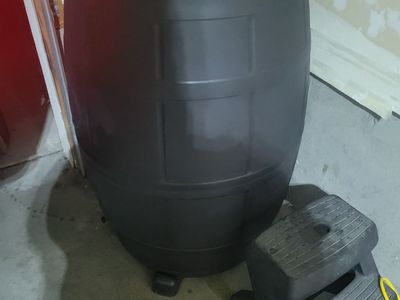 Cold plunge/ice Barrel