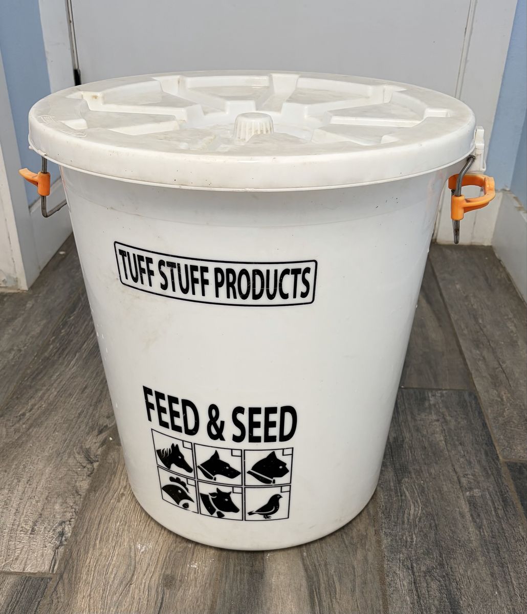 Several Feed Buckets
