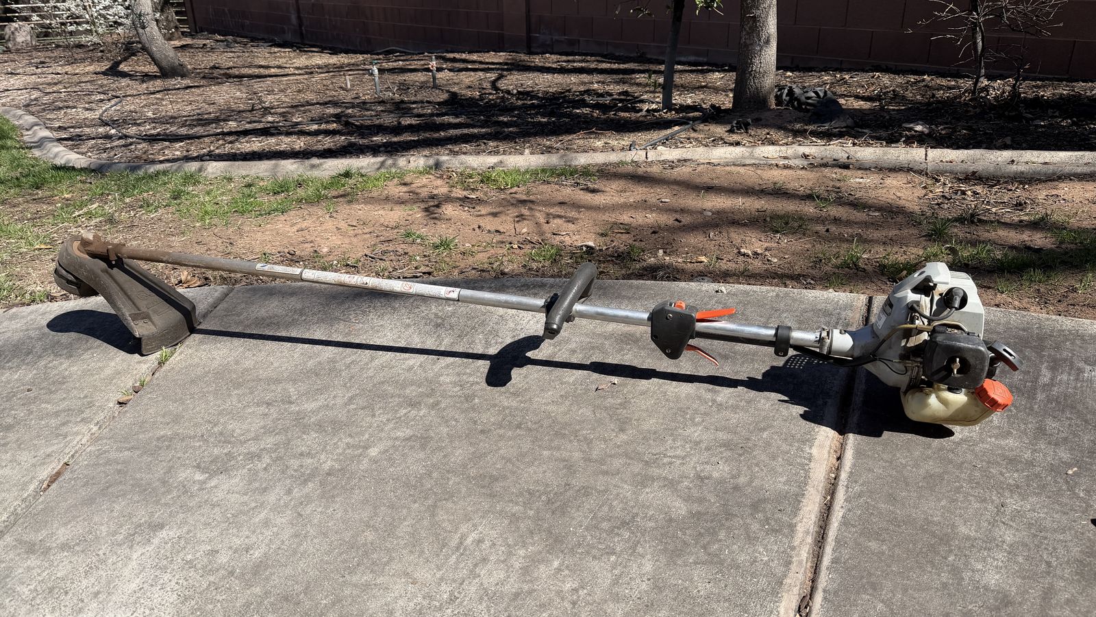 Echo SRM-210 String trimmer / weed whacker