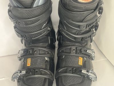 Rossignol Soft Ski Boots Skiing Downhill 275