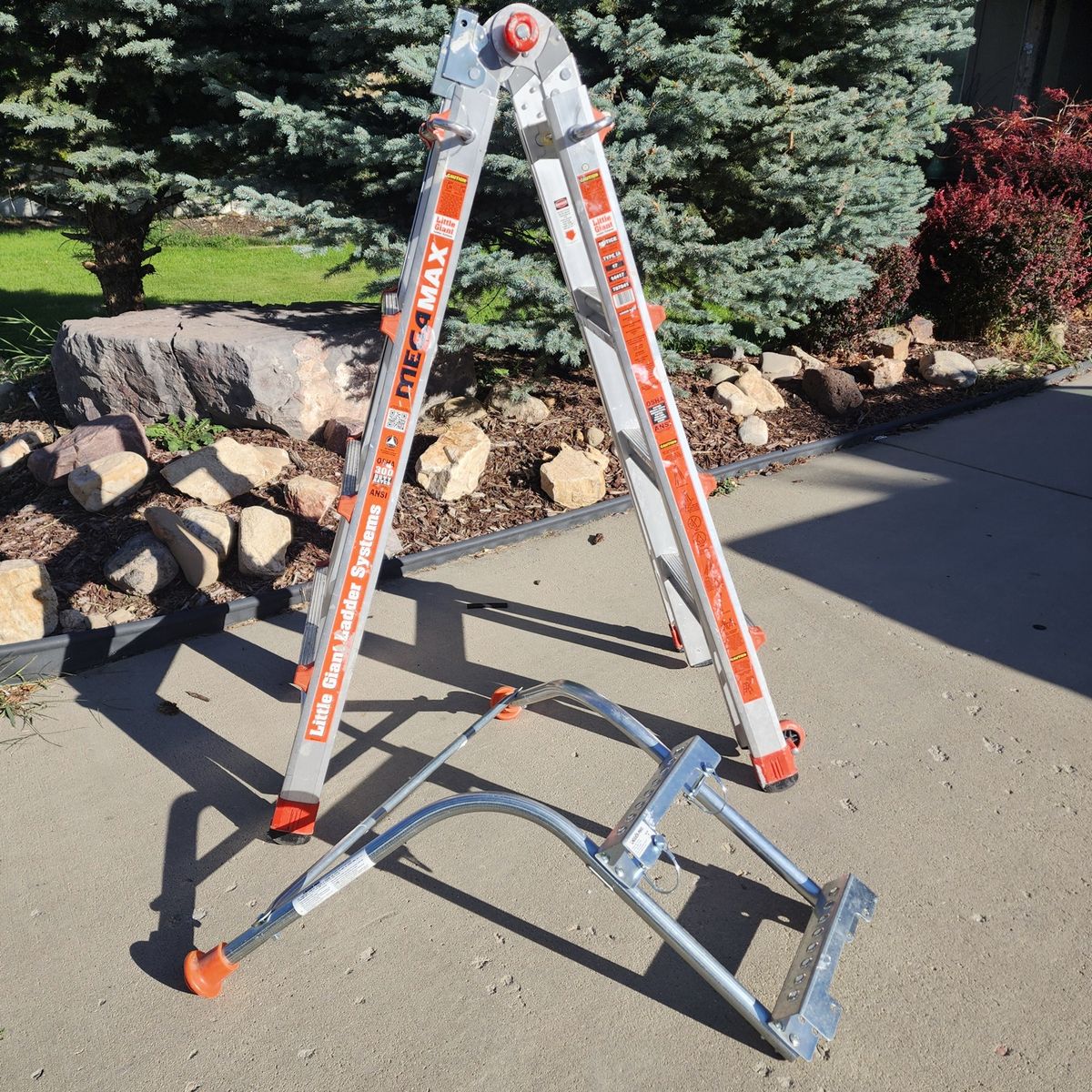 LITTLE GIANT MEGAMAX 15 FOOT LADDER w/ LADDER MAX STABILIZER GREAT CONDITION! 