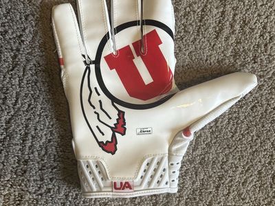 Game Used Utah Utes Glove