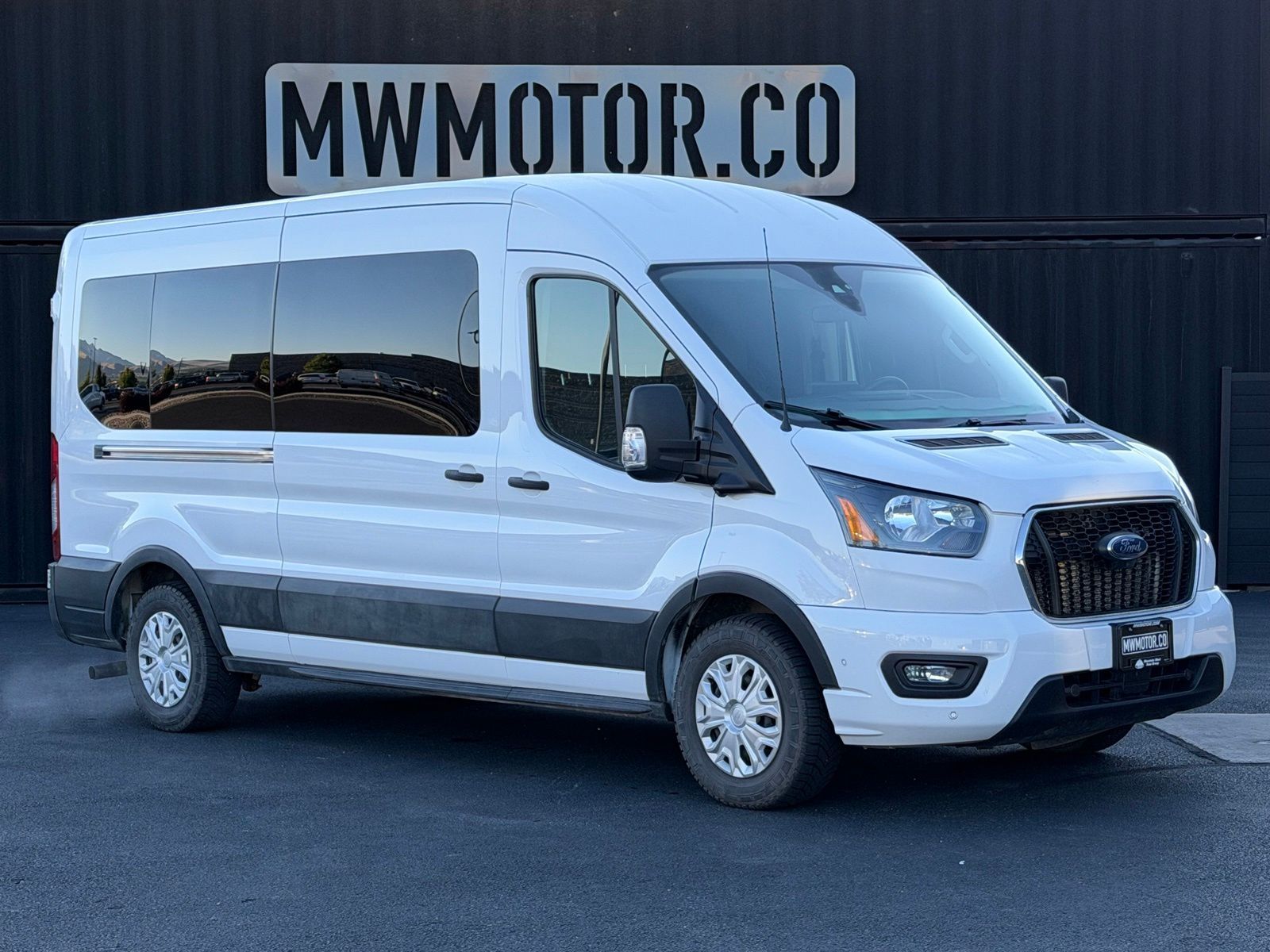 2023 Ford Transit 350 XLT
