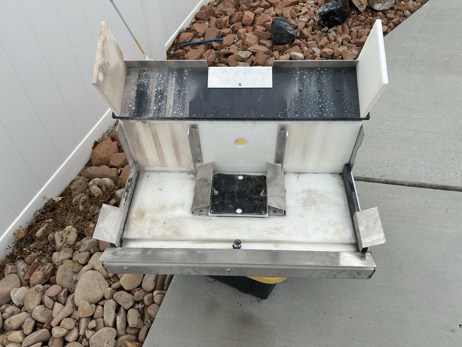 Main image 3