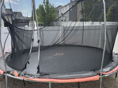 Free trampoline 16feet 4inches *pick up only*