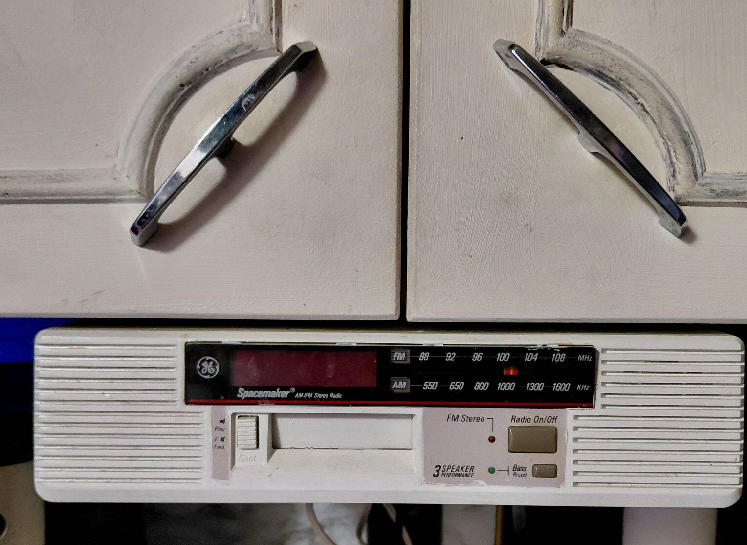 Vintage GE Spacemaker AM/FM Stereo Radio