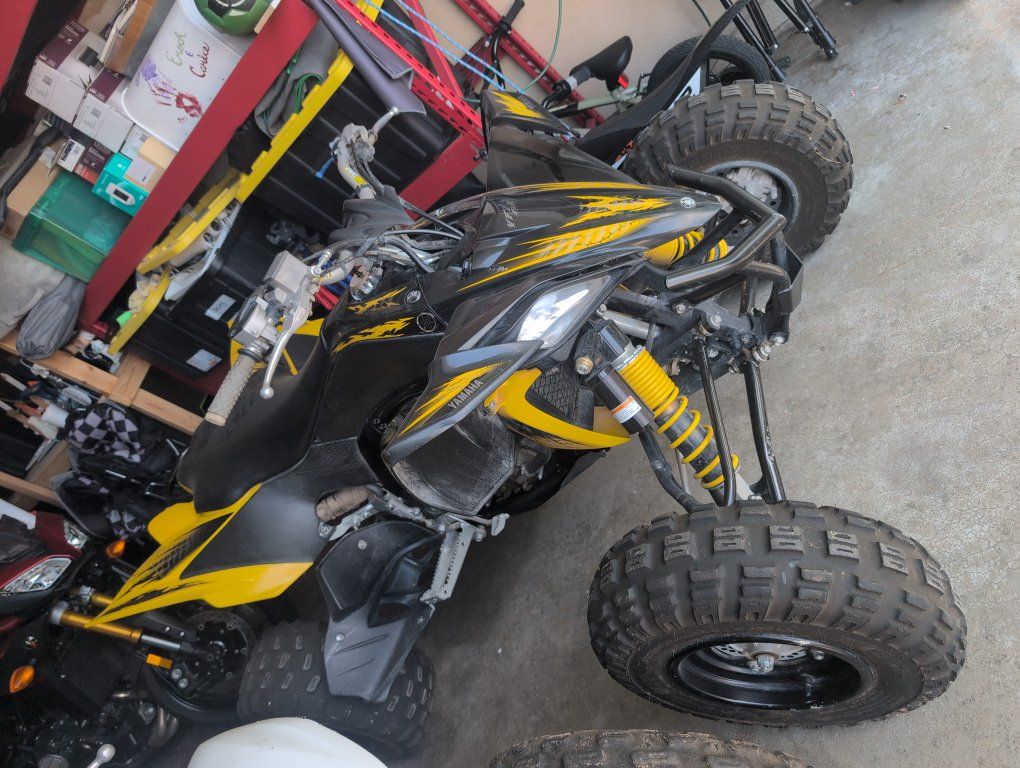 2012 Yamaha YFZ450r special edition