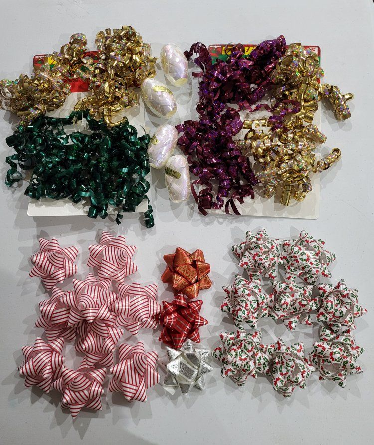 **NEW BOWS & RIBBON LOT**