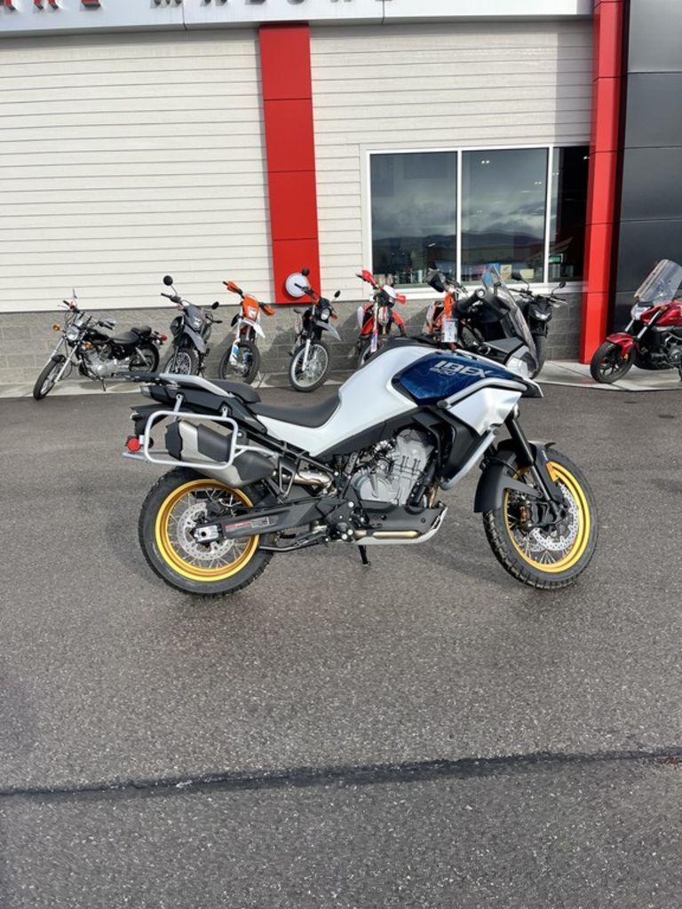 2025 CFMOTO Ibex 800 E