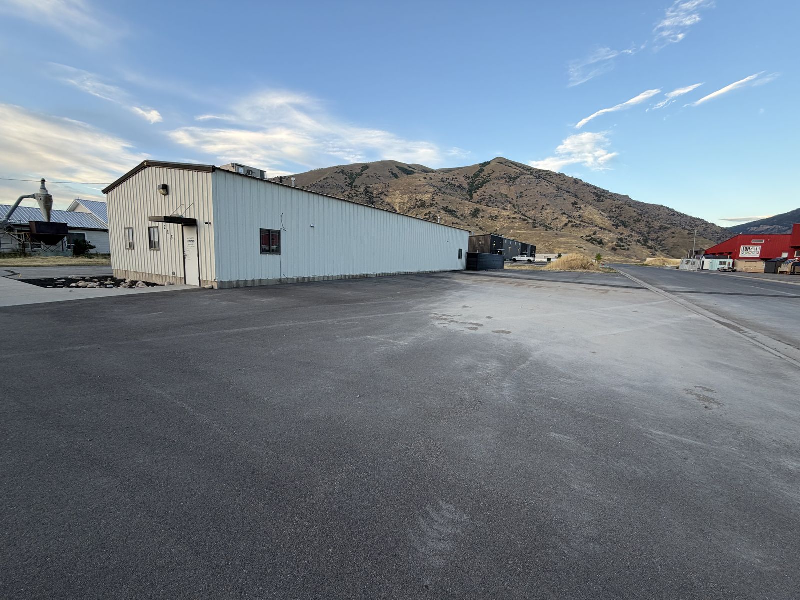 Main image 42