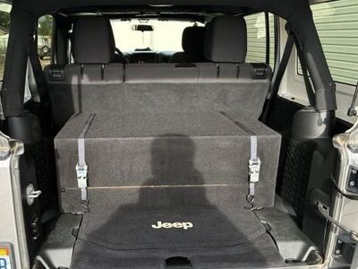 Jeep Wrangler Zapco stereo system