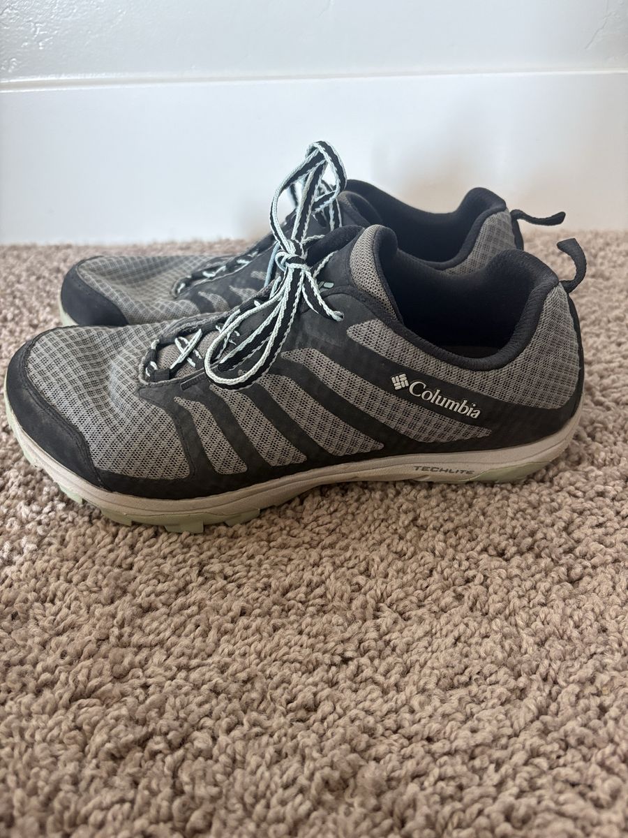 Columbia Techlite Women's Gray & Black Hiking Shoes, US Size 8