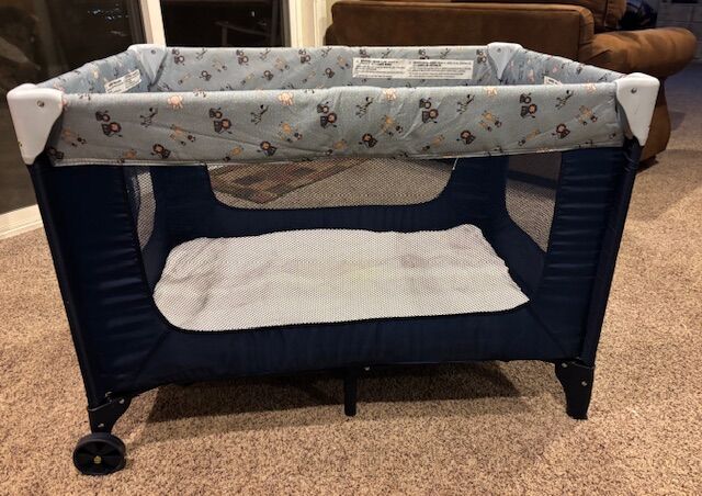 Pack-n-Play portable playpen crib