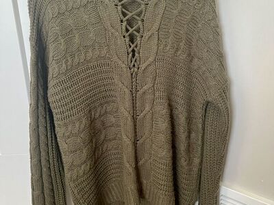 Women's Green Sweater