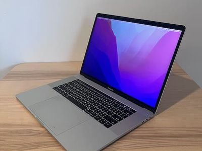 MacBook Pro 15" (2016) — 2.9GHz Quad-Core i7, 16GB RAM, 1TB SSD