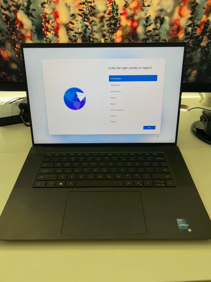 Dell Precision 5680 Workstation - i7-13800H / 64GB RAM / RTX A1000 / 16"
