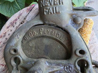 Antique Corn Sheller Plymouth Ohio fully functional ready to mount