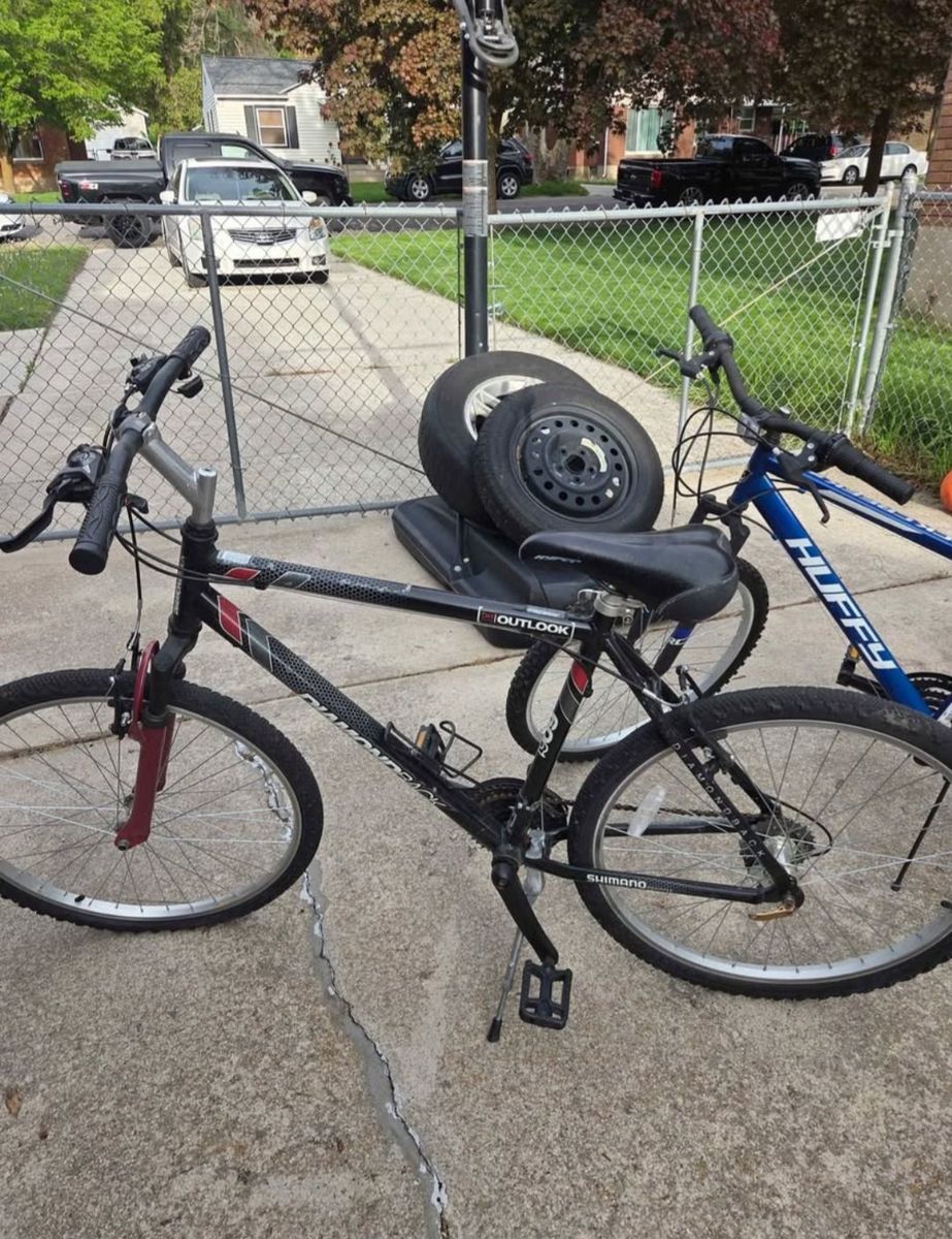 Motiv Stonegrinder Mountain Bike - Pre-Owned