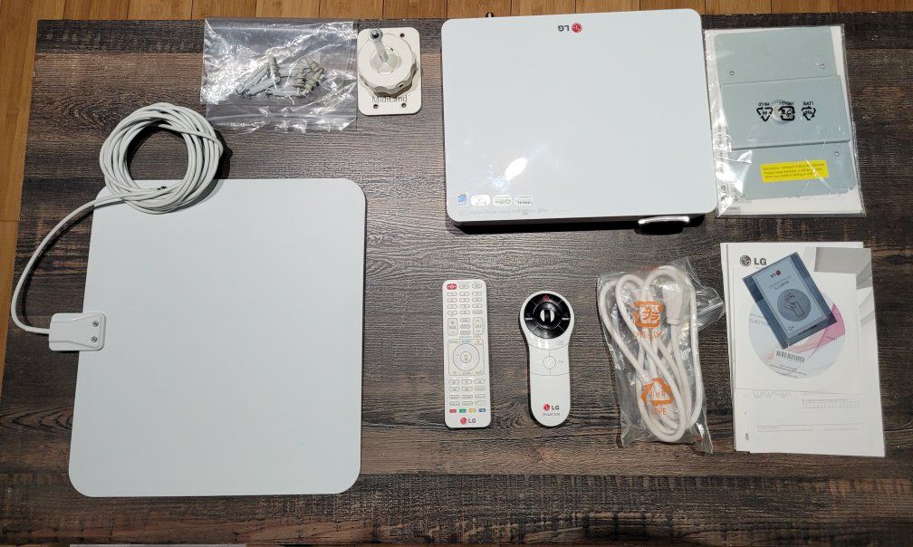 LG 1080 LED projector