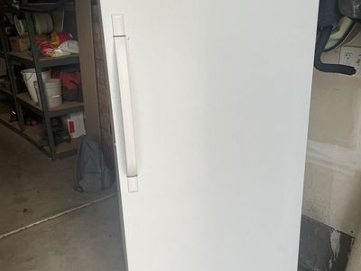 Frigidaire 14.1 cu. ft. upright freezer