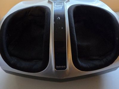 Foot massageer