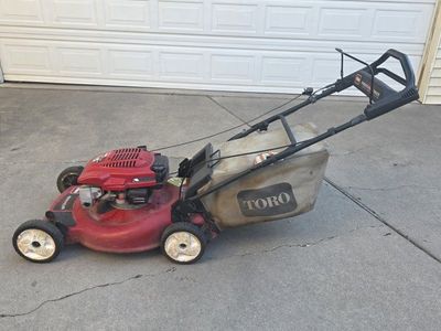 Toro Recycler Personal Pace 6.5HP Self-Propelled Gas Walk-Behind Lawn Mower