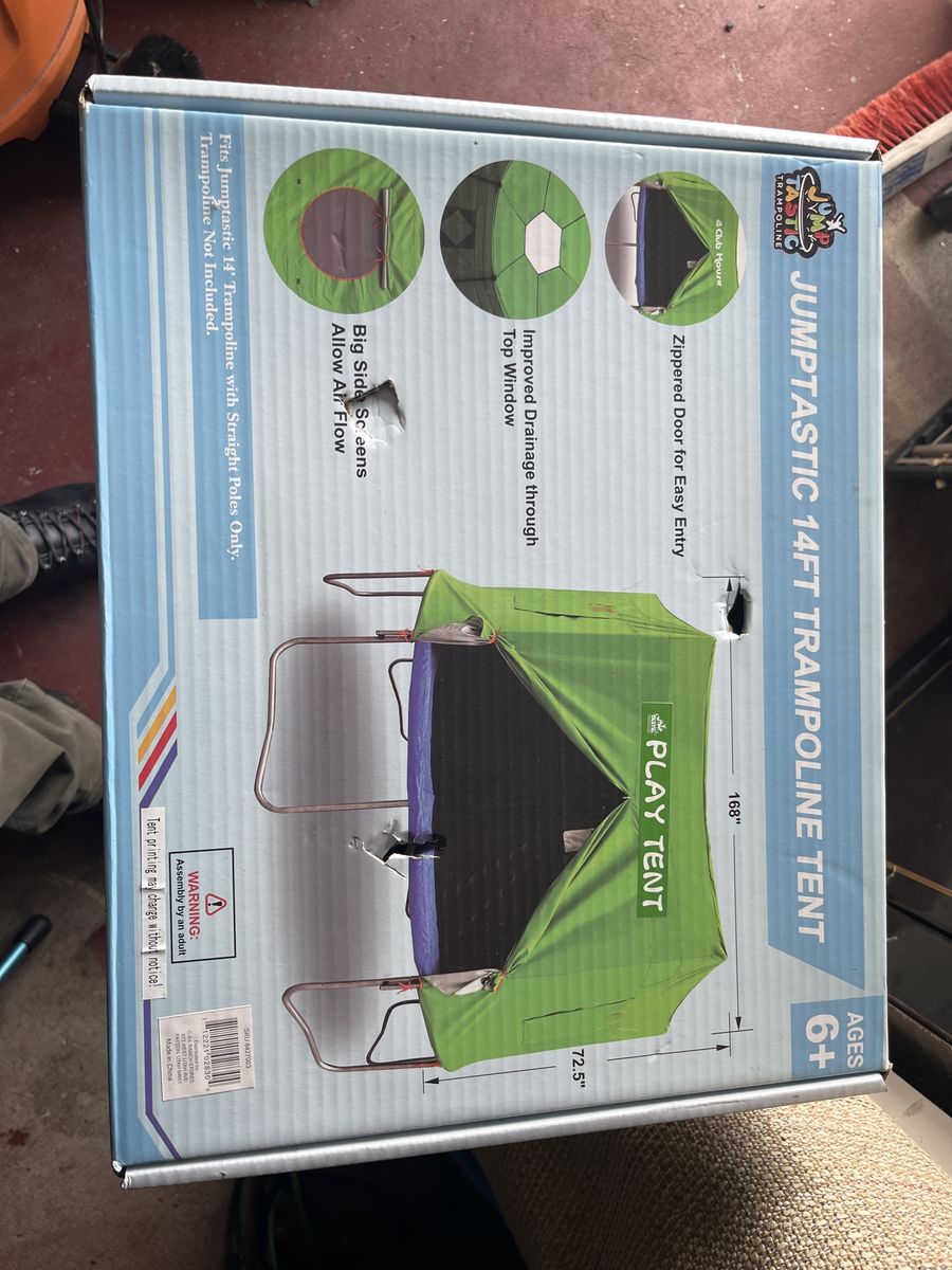 Trampoline tent