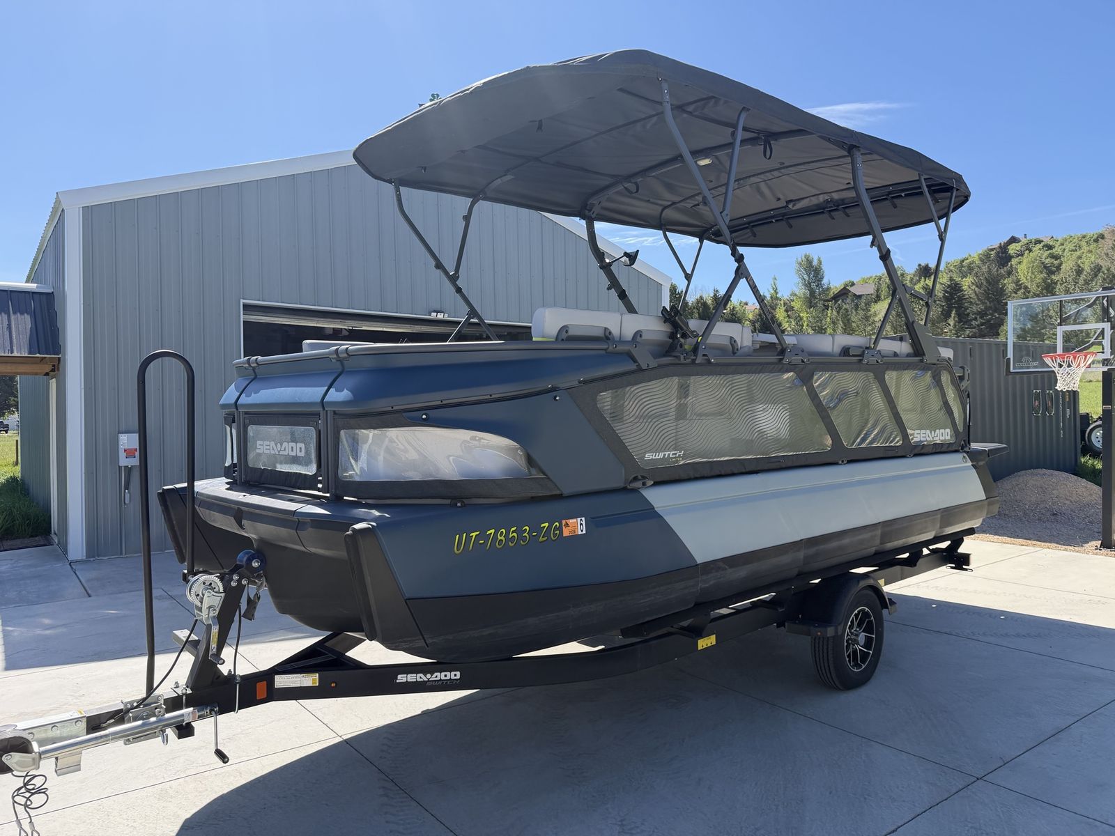 Very Low Hour 2025 Sea Doo Switch Limited 21’