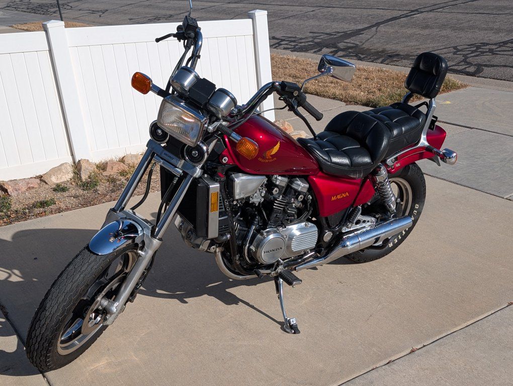 1986 Honda Magna VF700C