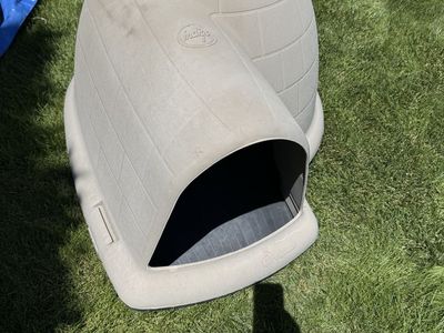 Dog igloo large