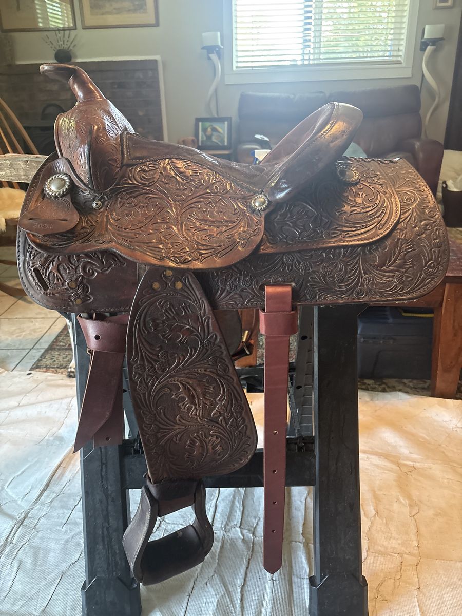Western Leather Horse Saddle, Tooled Floral Design, Silver Conchos, Dark Brown